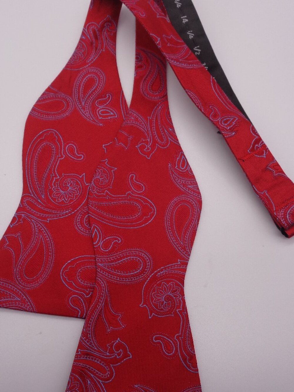 Daniel Cremieux Red & Blue SILK PAISLEY Adjustable BOW TIE